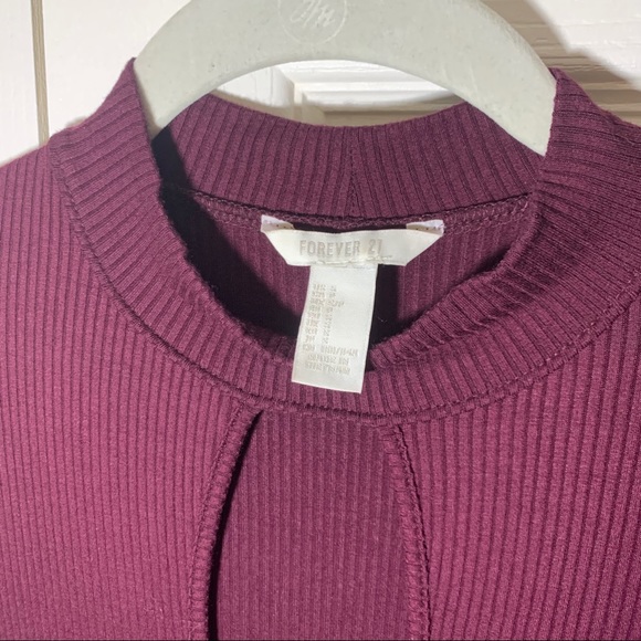 Burgundy Long Sleeve Keyhole Dress - Picture 4 of 4